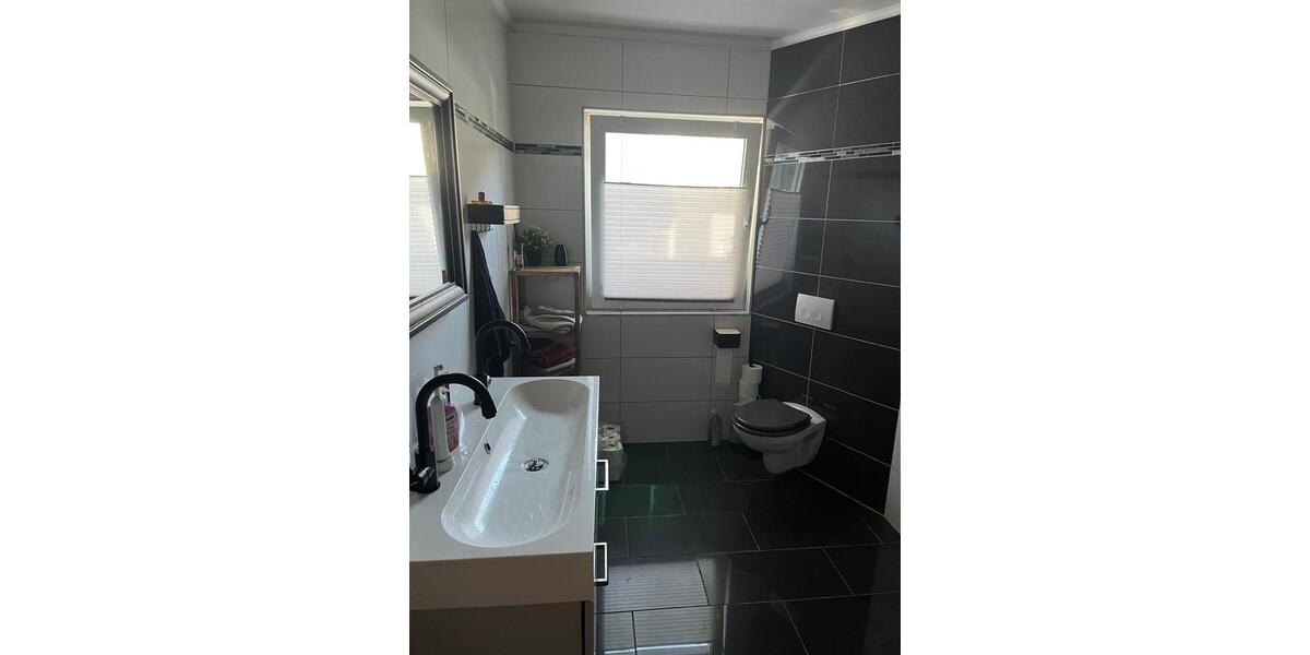 Reihenhaus Hückeswagen - 4 Zimmer, 110 m&sup2;, 350.000&euro; | Angebot:25953336