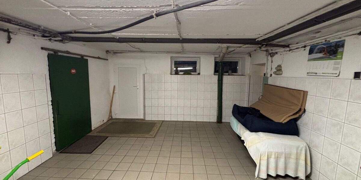 Bauernhaus, Landhaus Olpe Rhonard - 1 Zimmer, 390 m&sup2;, 1.180.000&euro; | Angebot:25666276