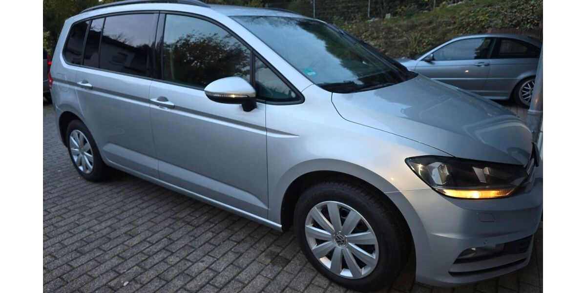 VW Touran 295.000 km 8.600 &euro; Attendorn 57439