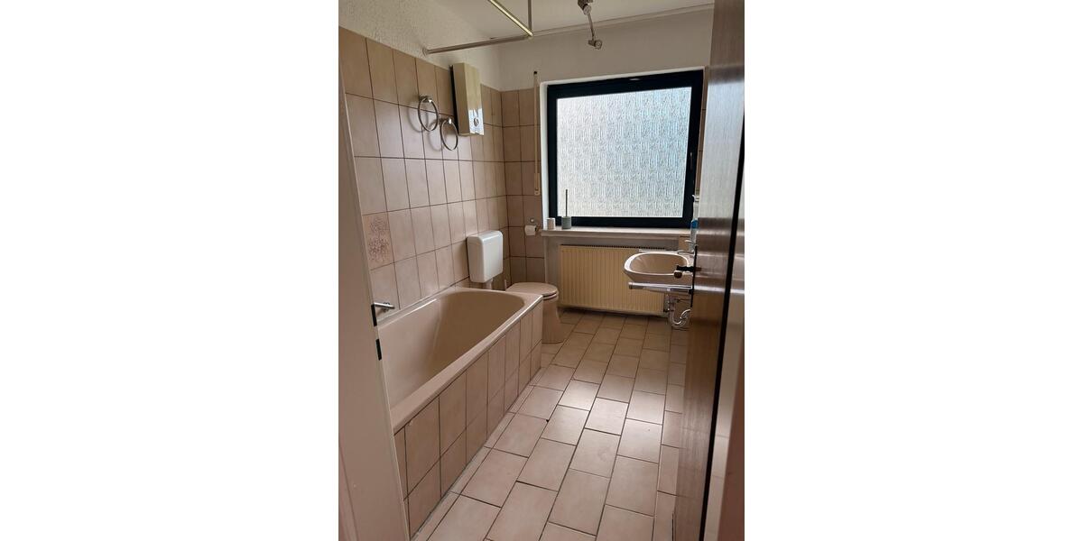 Etagenwohnung Lindlar - 3 Zimmer, 97 m&sup2;, 850&euro; | Angebot:24983734