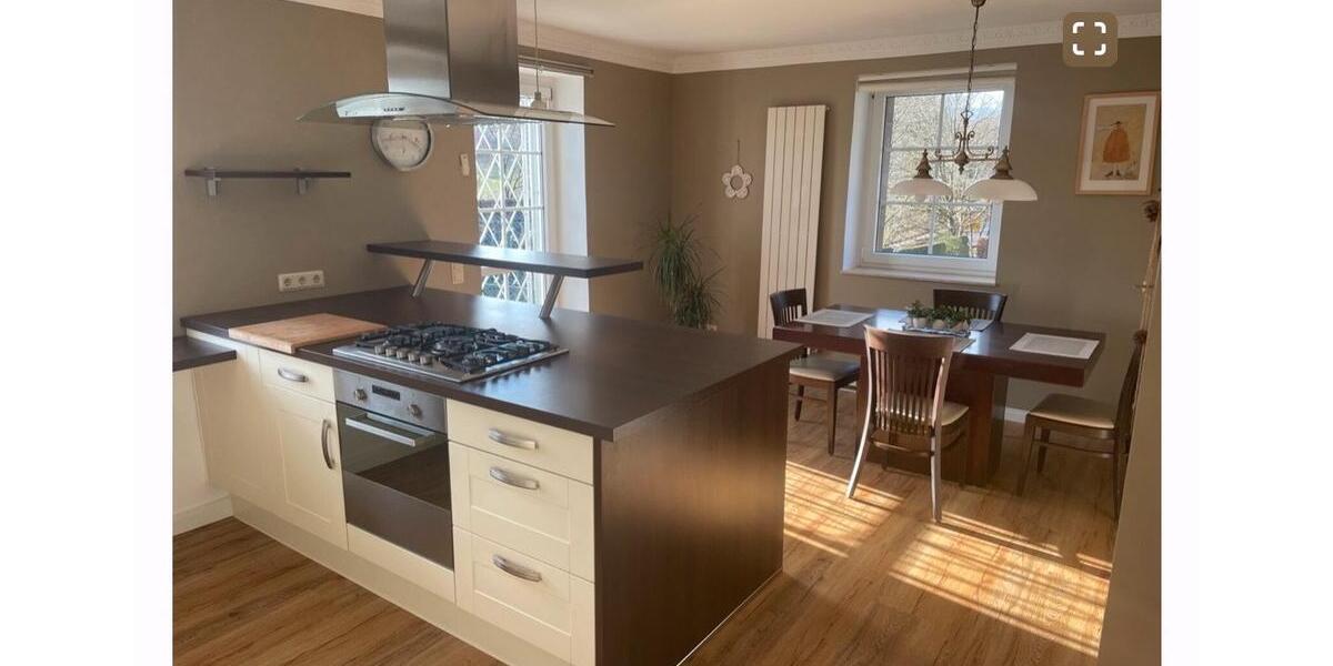 Doppelhaushälfte Reichshof - 9 Zimmer, 320 m&sup2;, 400.000&euro; | Angebot:27030689
