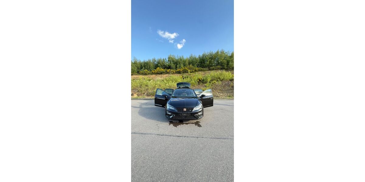 Seat Leon 98.000 km 22.999 &euro; Gummersbach 51645
