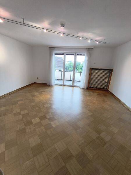 Etagenwohnung Lüdenscheid Othlinghausen - 3 Zimmer, 70 m&sup2;, 490&euro; | Angebot:26893567