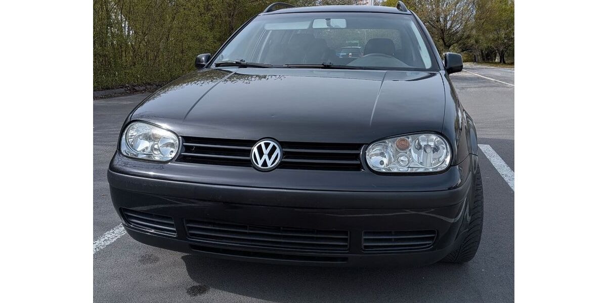 VW Golf 210.000 km 1.499 &euro; Schwerte 58239