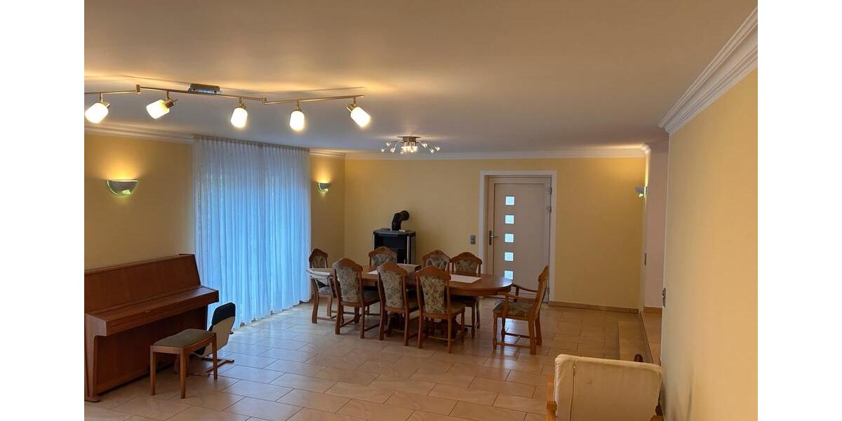 Erdgeschoßwohnung Gummersbach Berstig Süd - 3 Zimmer, 110 m&sup2;, 1.100&euro; | Angebot:25650048