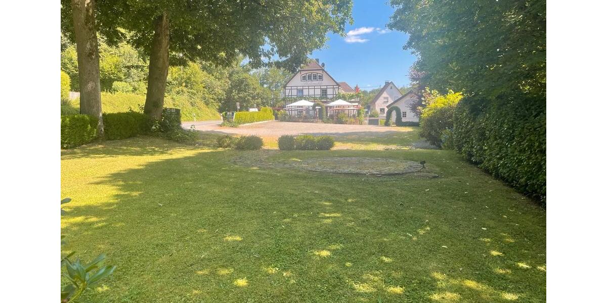 Doppelhaushälfte Reichshof - 9 Zimmer, 320 m&sup2;, 400.000&euro; | Angebot:27030689