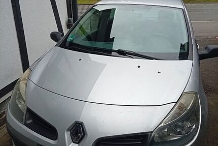 Renault Clio 149.100 km 2.200 &euro; Gummersbach 51643