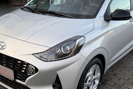 Hyundai i10 9.402 km 15.333 &euro; Radevormwald 42477
