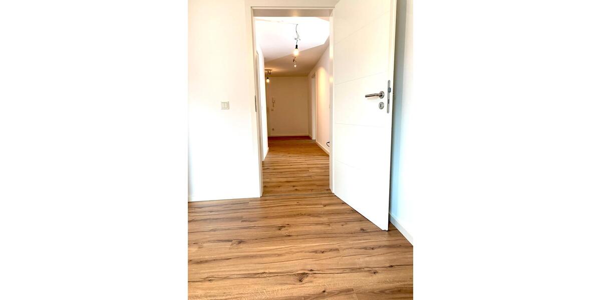 Erdgeschoßwohnung Engelskirchen - 3 Zimmer, 110 m&sup2;, 1.100&euro; | Angebot:25963693