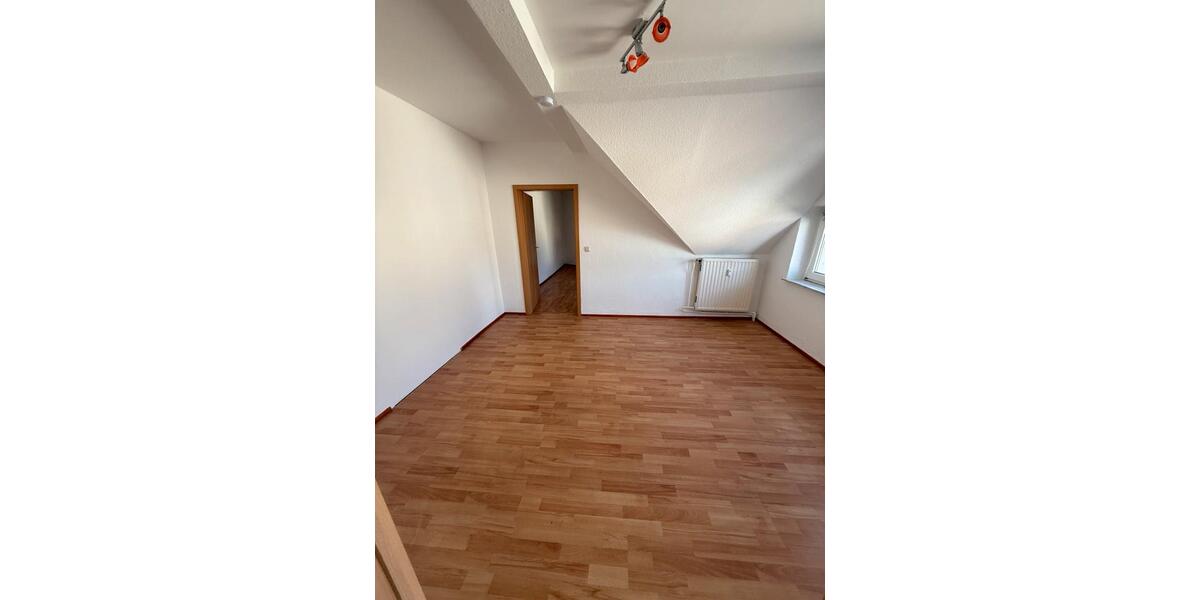 Dachgeschoßwohnung Lüdenscheid Brügge - 5 Zimmer, 85 m&sup2;, 950&euro; | Angebot:24736644
