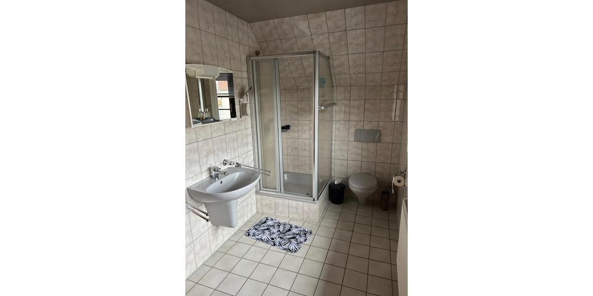 Etagenwohnung Lindlar - 4 Zimmer, 50 m&sup2;, 600&euro; | Angebot:26028912