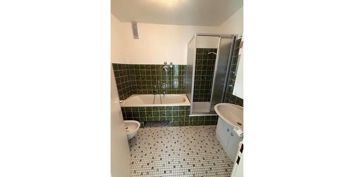 Etagenwohnung Lüdenscheid Brügge - 3 Zimmer, 96 m&sup2;, 219.000&euro; | Angebot:26625865