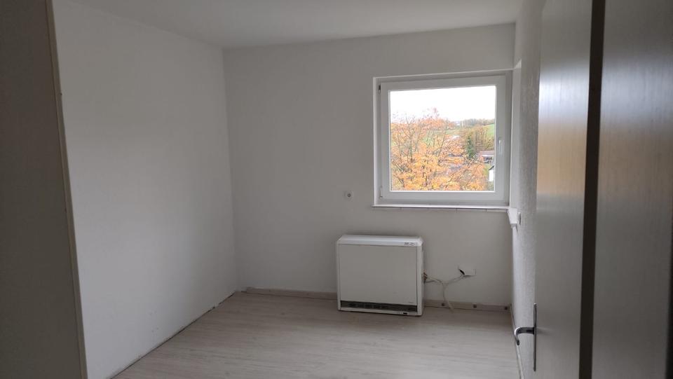 Etagenwohnung Gummersbach Hepel - 3 Zimmer, 73 m&sup2;, 1.050&euro; | Angebot:24848972