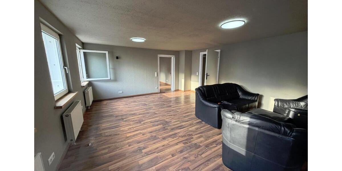 Etagenwohnung Gummersbach - 3 Zimmer, 98 m&sup2;, 950&euro; | Angebot:25478996