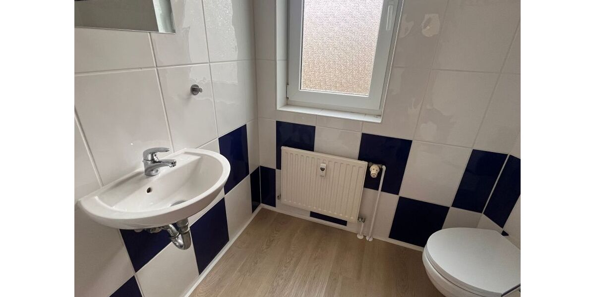 3 Zimmer, Balkon, Küche, Diele, Bad, Gäste Bad. - 3- Plettenberg Eschen | Angebot:25416152