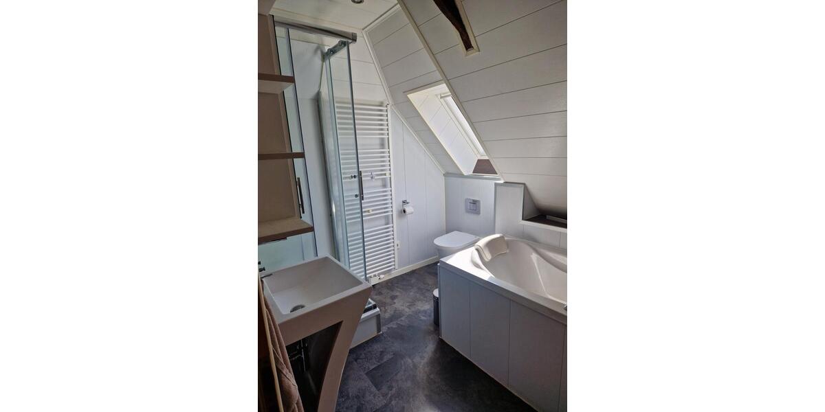 Dachgeschoßwohnung Kierspe - 3 Zimmer, 90 m&sup2;, 670&euro; | Angebot:27549514