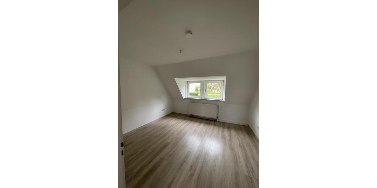Dachgeschoßwohnung Herscheid - 2 Zimmer, 45 m&sup2;, 319&euro; | Angebot:22939070