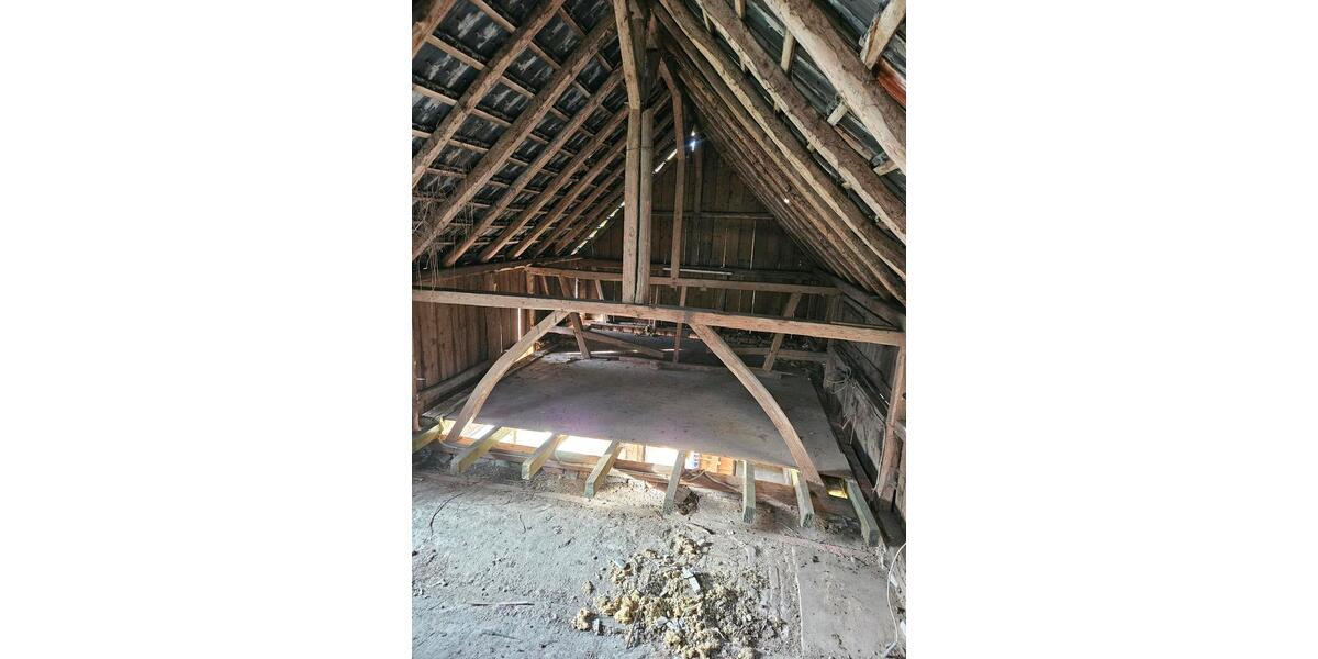 Einfamilienhaus Wipperfürth - 8 Zimmer, 170 m&sup2;, 210.000&euro; | Angebot:23712641