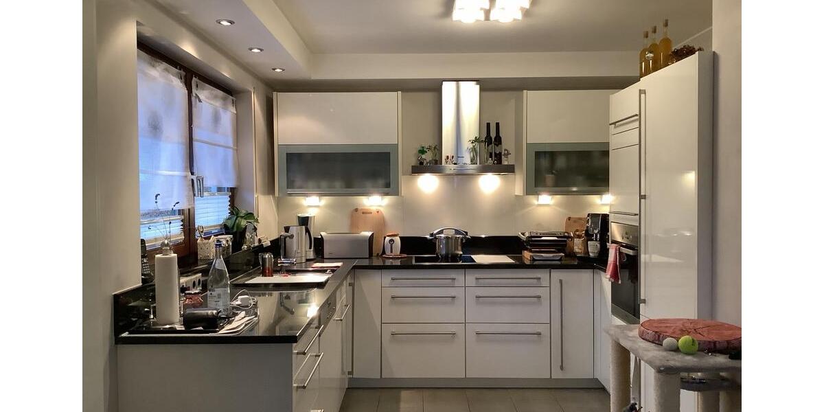 Einfamilienhaus Reichshof - 10 Zimmer, 240 m&sup2;, 499.999&euro; | Angebot:27014357