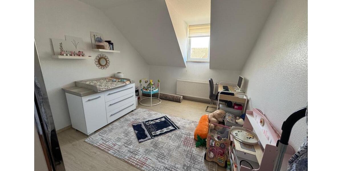 Dachgeschoßwohnung Iserlohn - 3.5 Zimmer, 95 m&sup2;, 750&euro; | Angebot:25725335