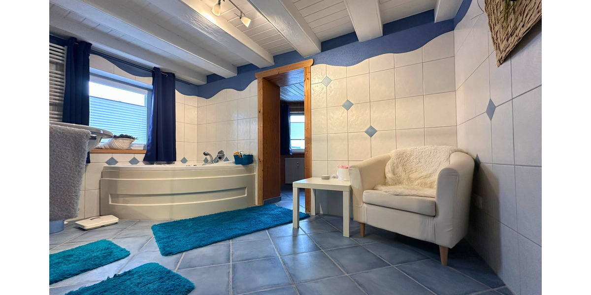 Doppelhaushälfte Balve Mellen - 7 Zimmer, 270 m&sup2;, 285.000&euro; | Angebot:25703460