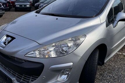 Peugeot 308 142.000 km 4.949 &euro; Gummersbach 51645