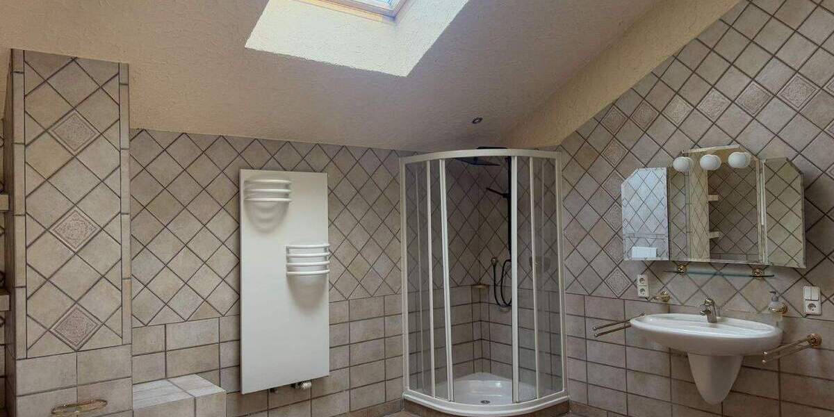 Einfamilienhaus Sundern - 1 Zimmer, 256 m&sup2;, 528.000&euro; | Angebot:25731438