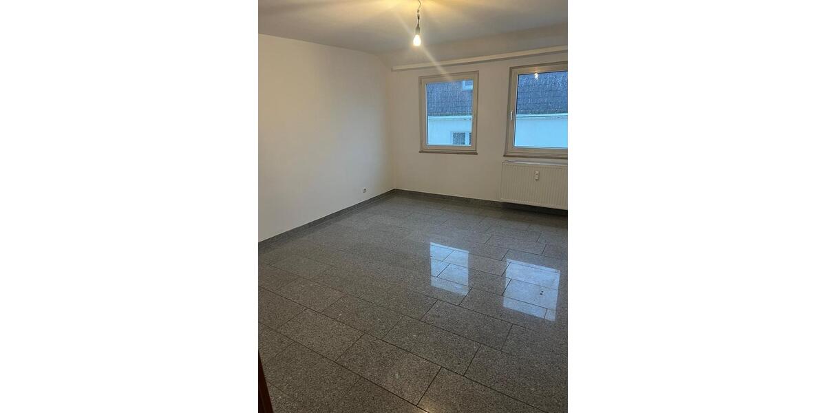 Dachgeschoßwohnung Lüdenscheid - 2 Zimmer, 47 m&sup2;, 355&euro; | Angebot:26442669
