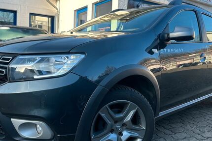 Dacia Logan 116.000 km 7.749 &euro; Gummersbach (Zwischen Toom Markt und ATU) 51645