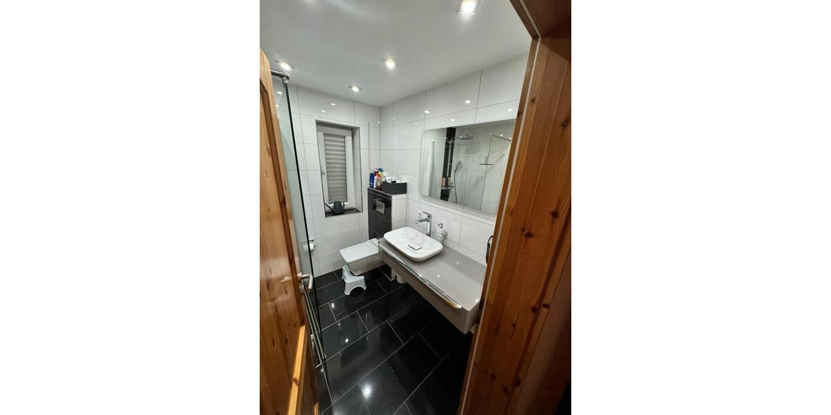 Erdgeschoßwohnung Gummersbach Berstig Süd - 1 Zimmer, 35 m&sup2;, 400&euro; | Angebot:25796042