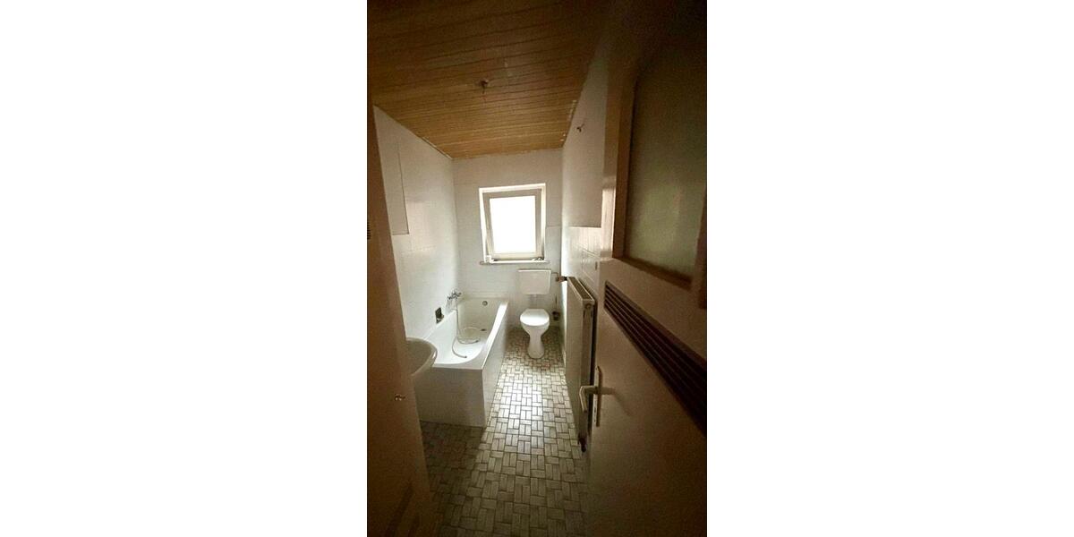 Etagenwohnung Bergneustadt - 3 Zimmer, 66 m&sup2;, 504&euro; | Angebot:25751678