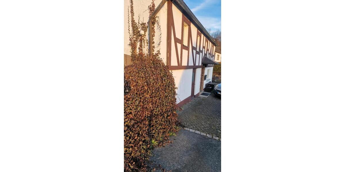 Einfamilienhaus Finnentrop - 6 Zimmer, 150 m&sup2;, 135.000&euro; | Angebot:26741786