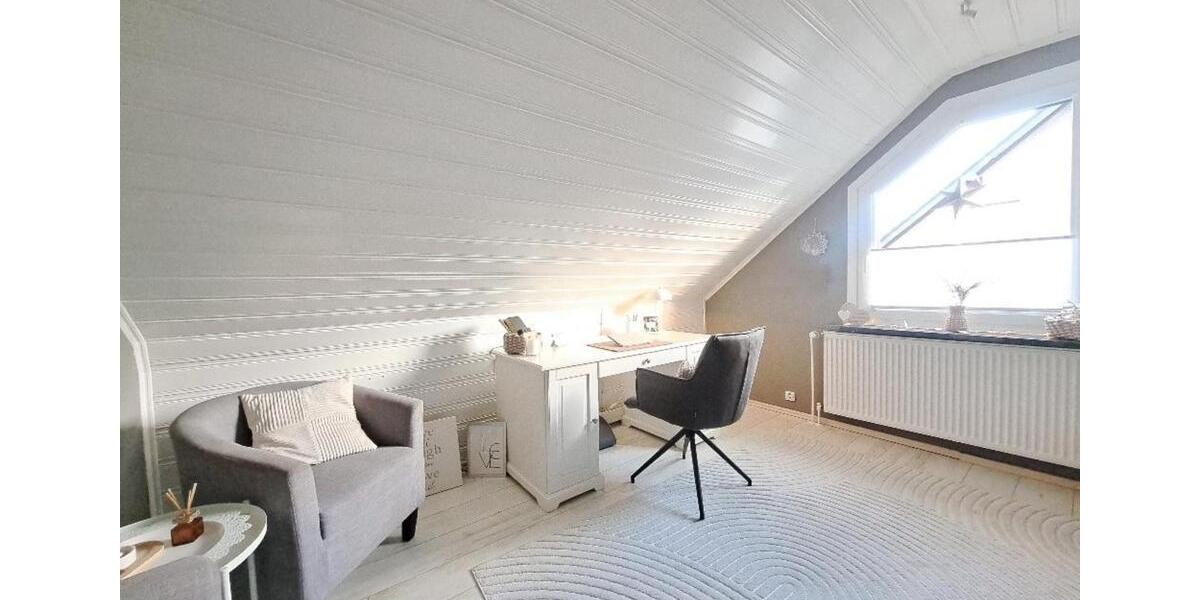 Einfamilienhaus Gummersbach Hepel - 8 Zimmer, 209 m&sup2;, 440.000&euro; | Angebot:25813938