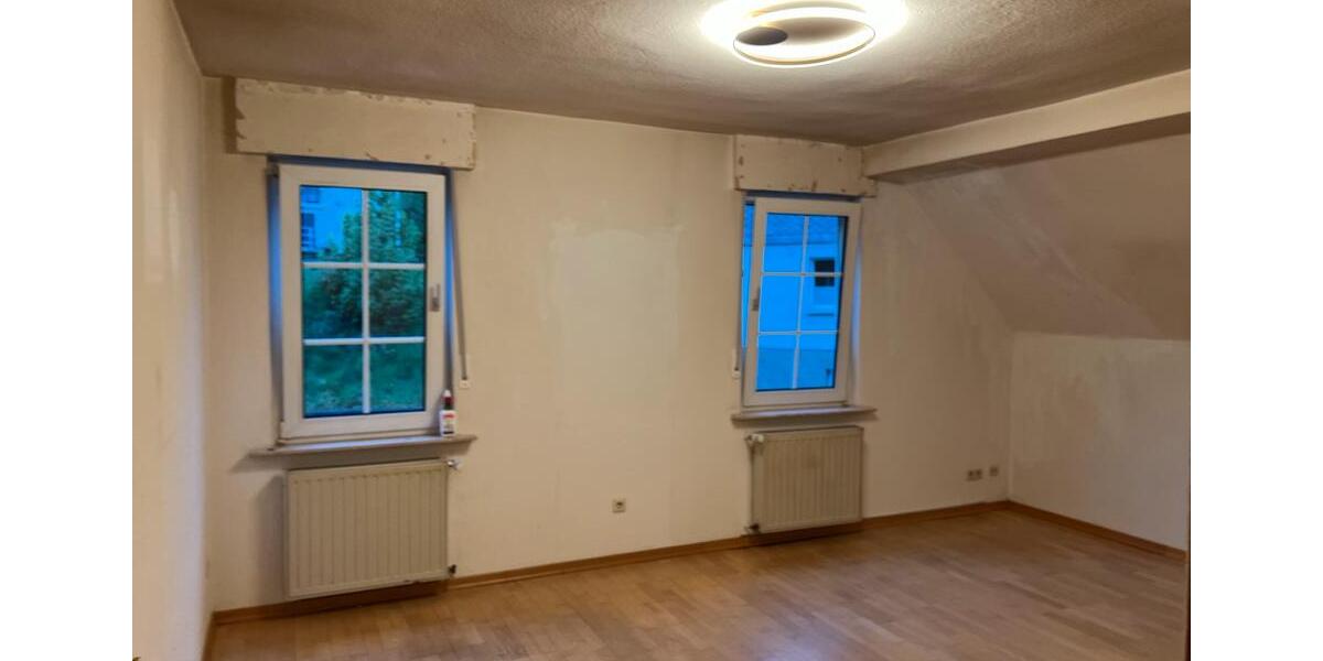 Dachgeschoßwohnung Finnentrop - 1 Zimmer, 80 m&sup2;, 650&euro; | Angebot:26380606