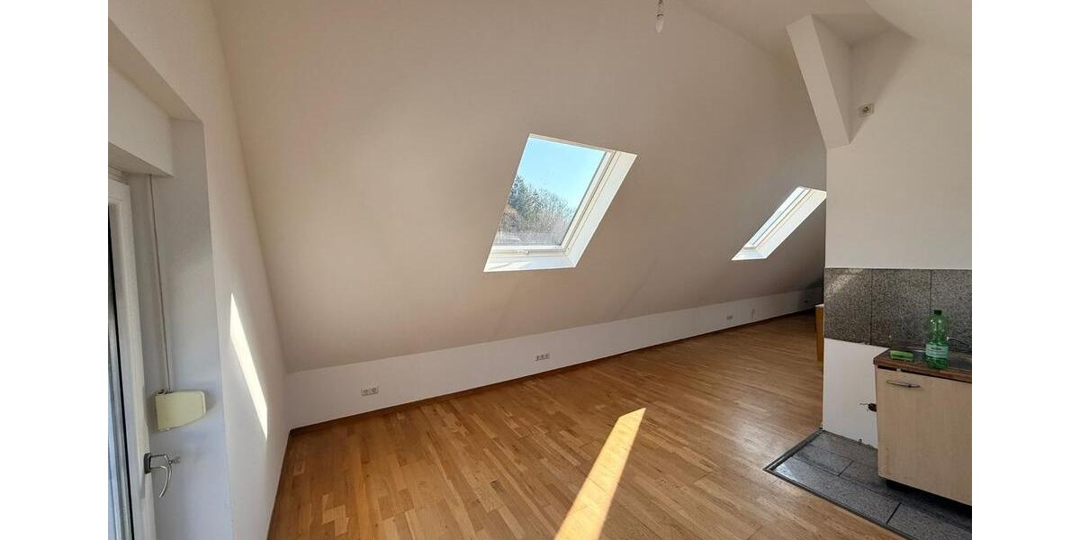 Dachgeschoßwohnung Gummersbach Berstig Süd - 2 Zimmer, 55 m&sup2;, 500&euro; | Angebot:25803944