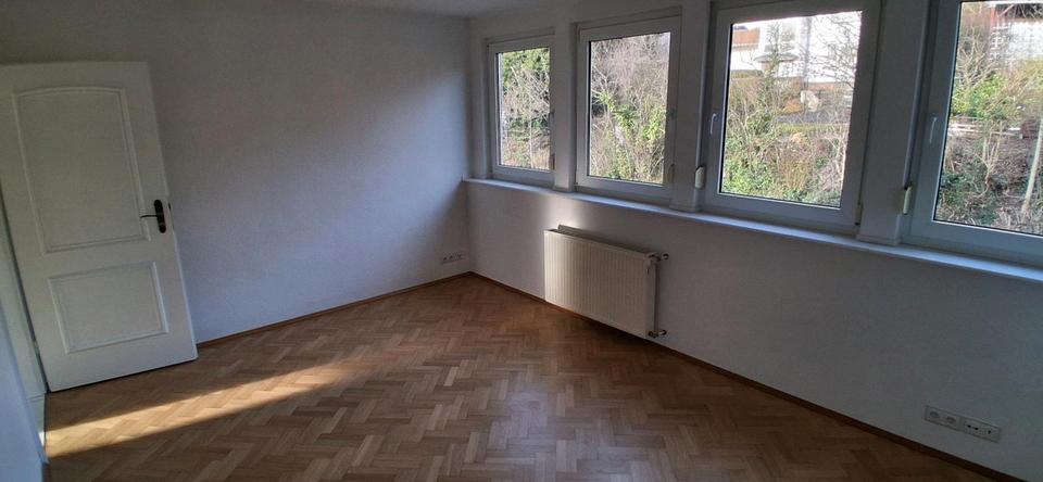 Einfamilienhaus Sundern (Sauerland) - 8 Zimmer, 270 m&sup2;, 499.000&euro; | Angebot:24574690