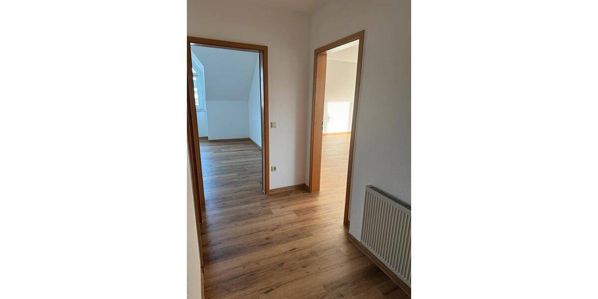 Etagenwohnung Reichshof - 2 Zimmer, 76 m&sup2;, 970&euro; | Angebot:25904641