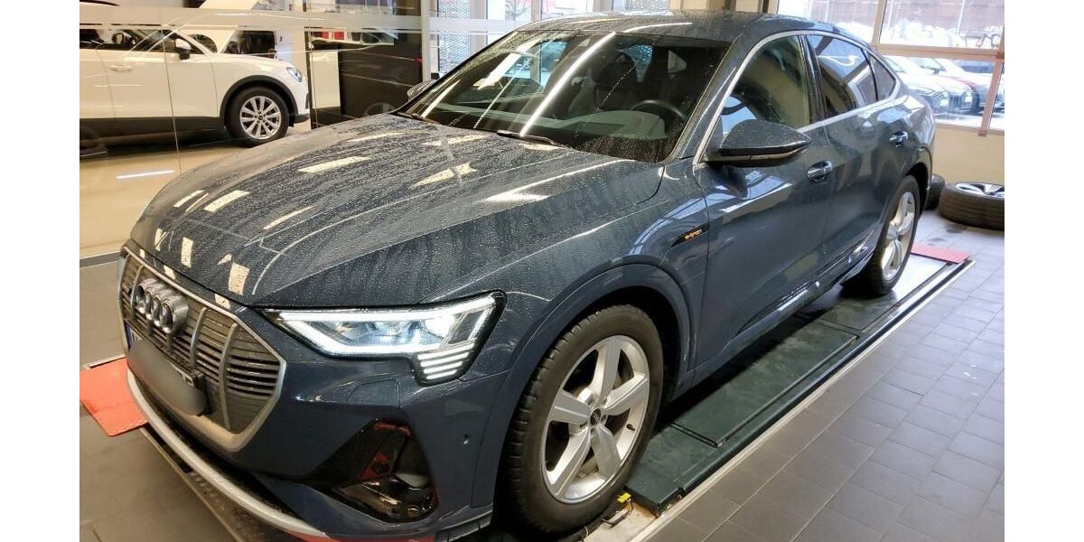 Audi e-tron 54.326 km 34.060 &euro; Hagen 58091