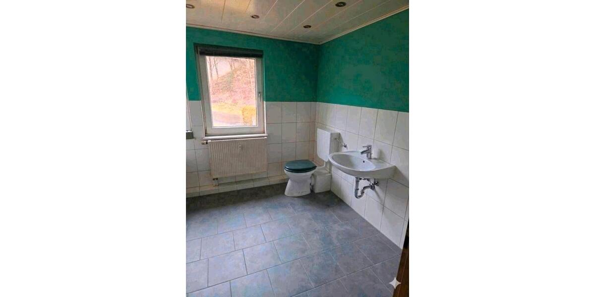 Dachgeschoßwohnung Drolshagen - 4 Zimmer, 75 m&sup2;, 650&euro; | Angebot:25907468