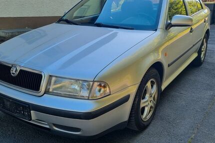 Skoda Octavia 97.760 km 1.999 &euro; Balve 58802