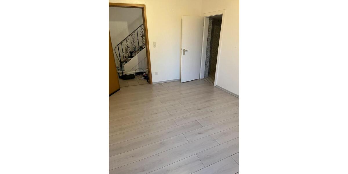 Erdgeschoßwohnung Balve - 3 Zimmer, 85 m&sup2;, 600&euro; | Angebot:25286290