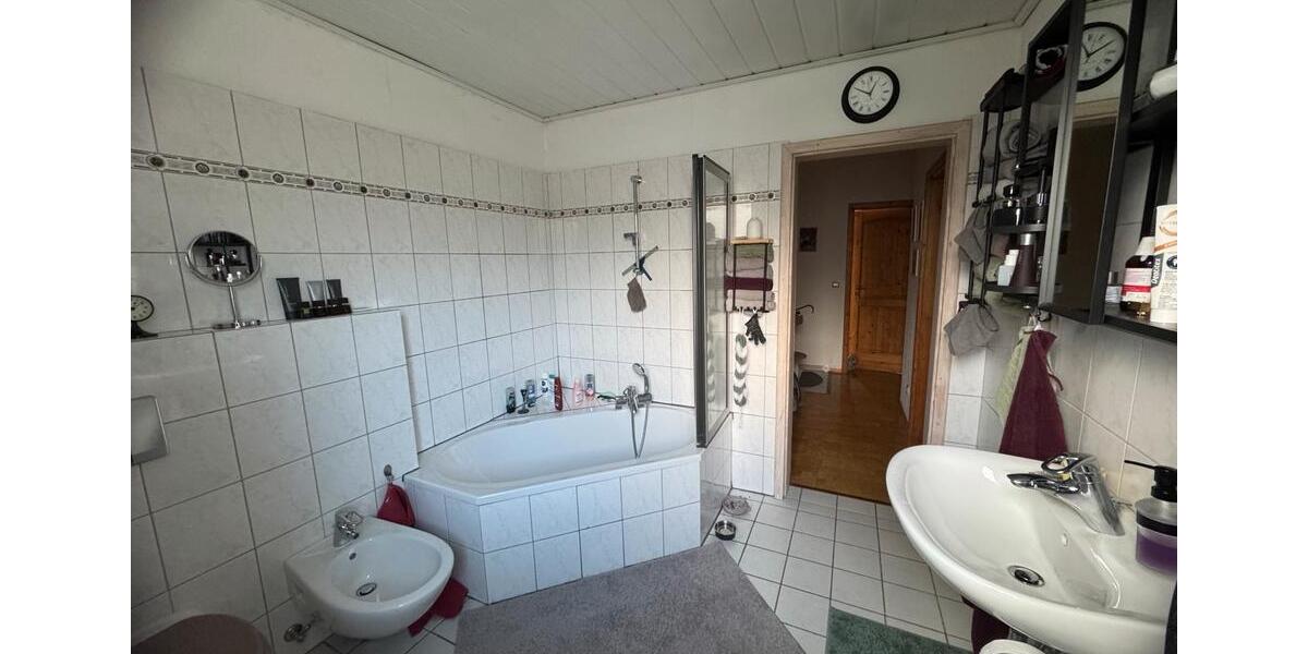 Reihenhaus Sundern (Sauerland) - 5 Zimmer, 150 m&sup2;, 1.189&euro; | Angebot:25840038