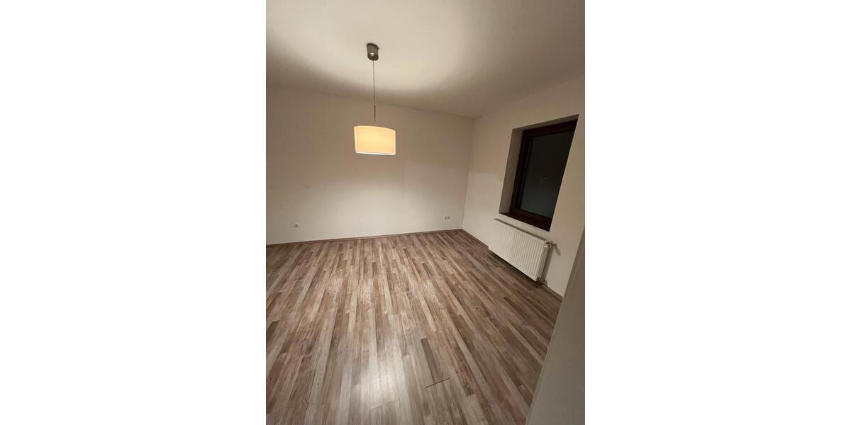 Erdgeschoßwohnung Werdohl - 3 Zimmer, 53 m&sup2;, 495&euro; | Angebot:26005034