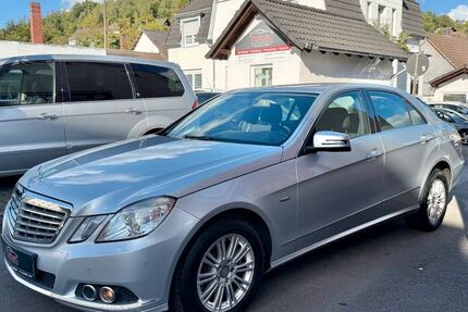 Mercedes-Benz E 220 263.340 km 7.990 &euro; Gummersbach OT Niederseßmar 51645