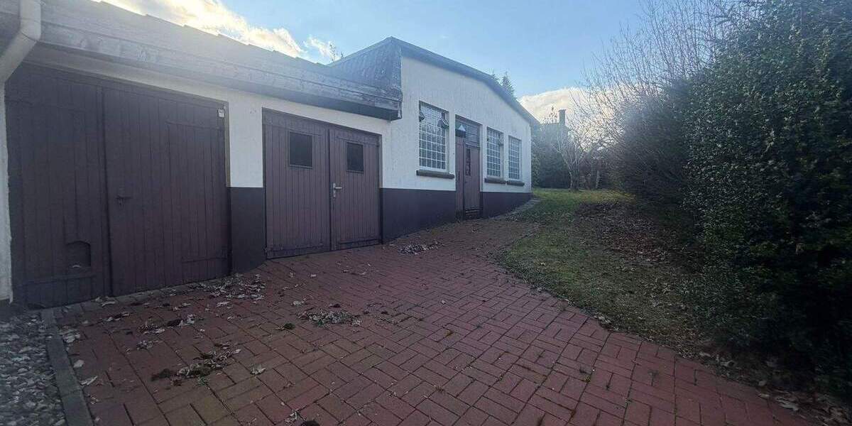 Doppelhaushälfte Lüdenscheid Staberg - 1 Zimmer, 229 m&sup2;, 189.000&euro; | Angebot:26153806