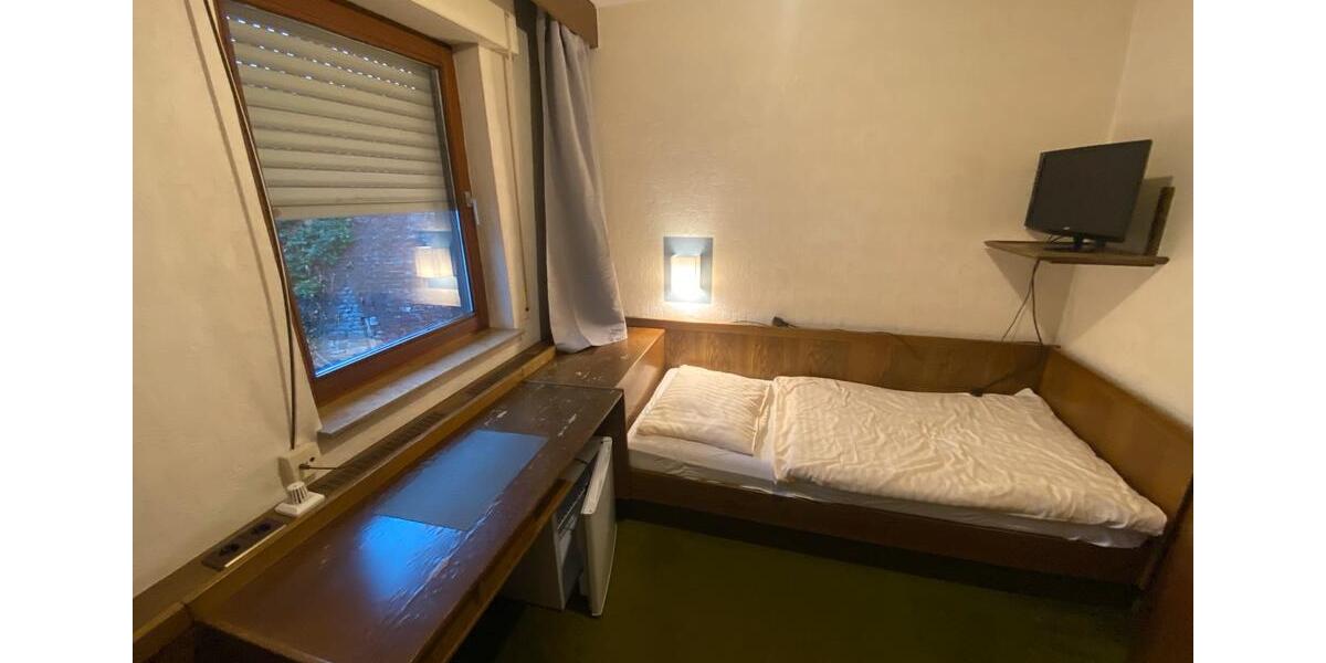 Etagenwohnung Gummersbach Berstig Süd - 1 Zimmer, 24 m&sup2;, 490&euro; | Angebot:24757732