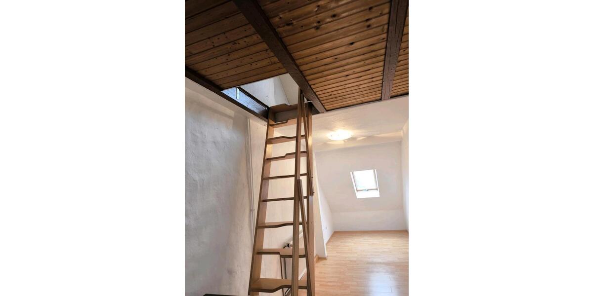 Dachgeschoßwohnung Lüdenscheid Othlinghausen - 1 Zimmer, 35 m&sup2;, 400&euro; | Angebot:26393531