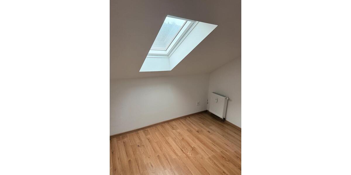 Dachgeschoßwohnung Plettenberg - 2 Zimmer, 60 m&sup2;, 550&euro; | Angebot:25366822