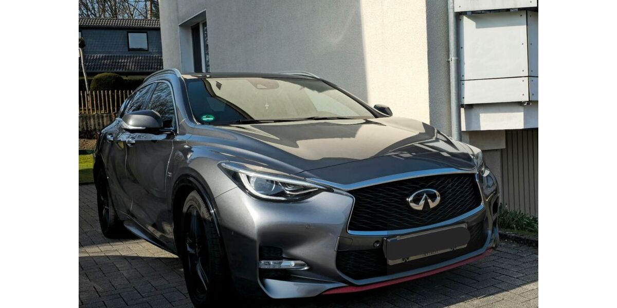 INFINITI Q30 203.625 km 10.300 &euro; Finnentrop 57413