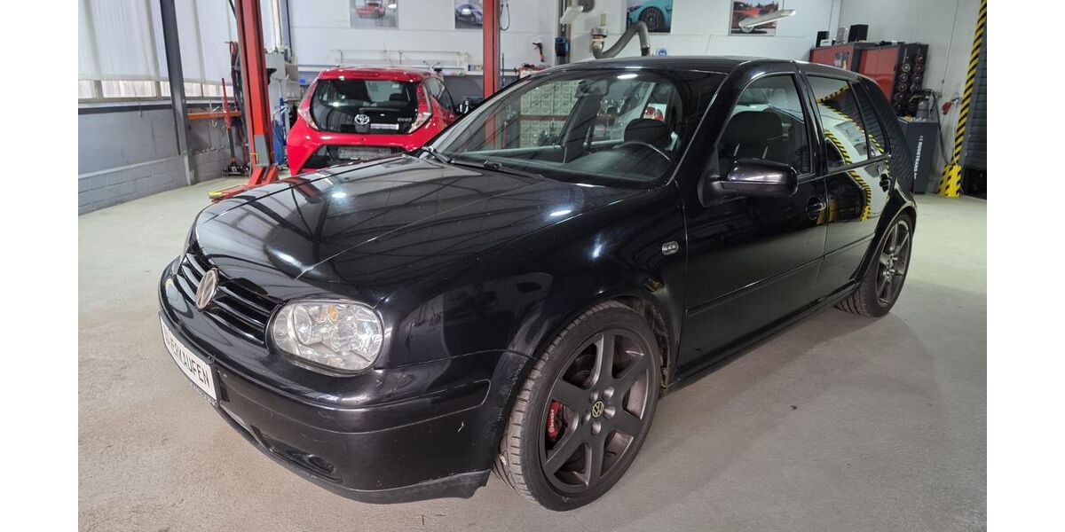 VW Golf 220.682 km 999 &euro; Olpe 57462